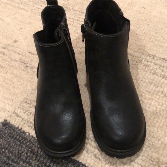 Boots - Picture 2 of 5